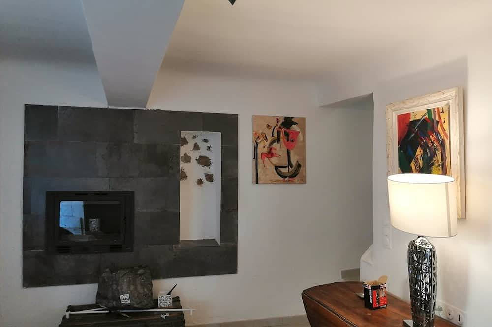 Village house in Carqueiranne, Toulon regio