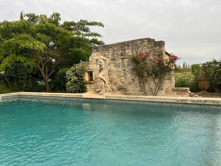 Gîte pour 6 personnes, avec jardin ainsi que terrasse et piscine à Fourques - 4