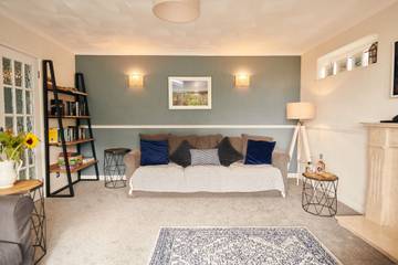 Holiday Home for 9 People in Tenby, Pembrokeshire, Photo 1