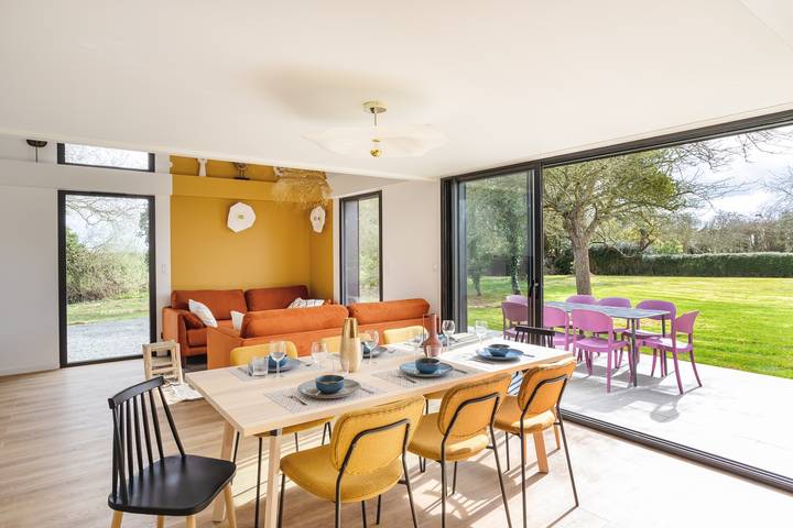 Location de vacances pour 8 personnes, avec terrasse ainsi que jardin et piscine à Saint-Alban - 2