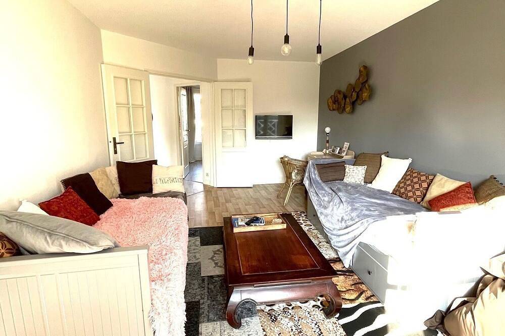 Entire apartment, Apartment with terrace in Chartres, Chartres region