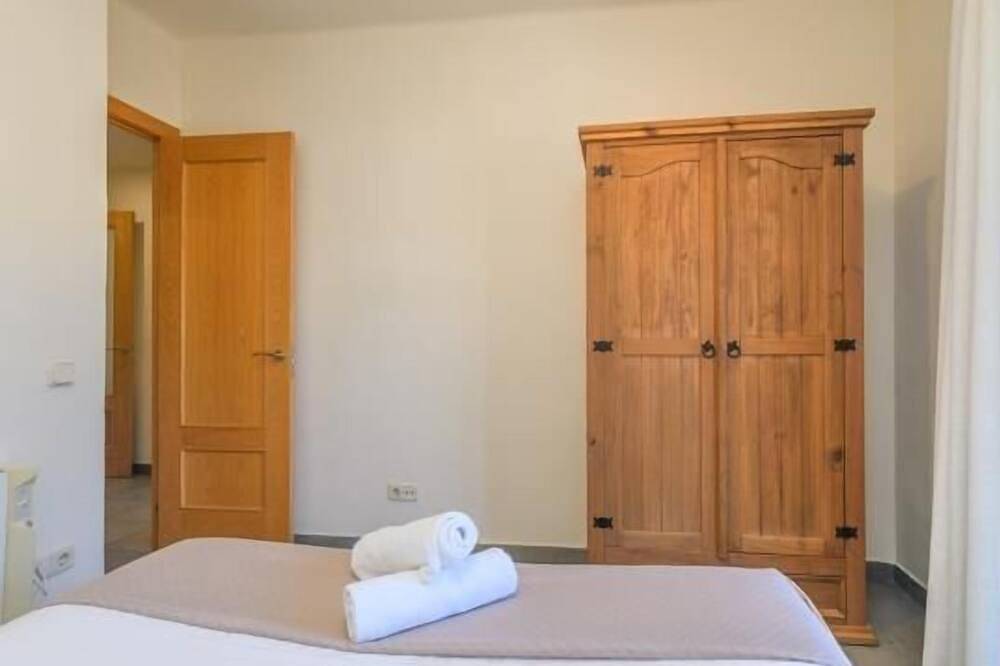 Entire apartment, Apartament La Plaça in Gualba, Barcelona Inland