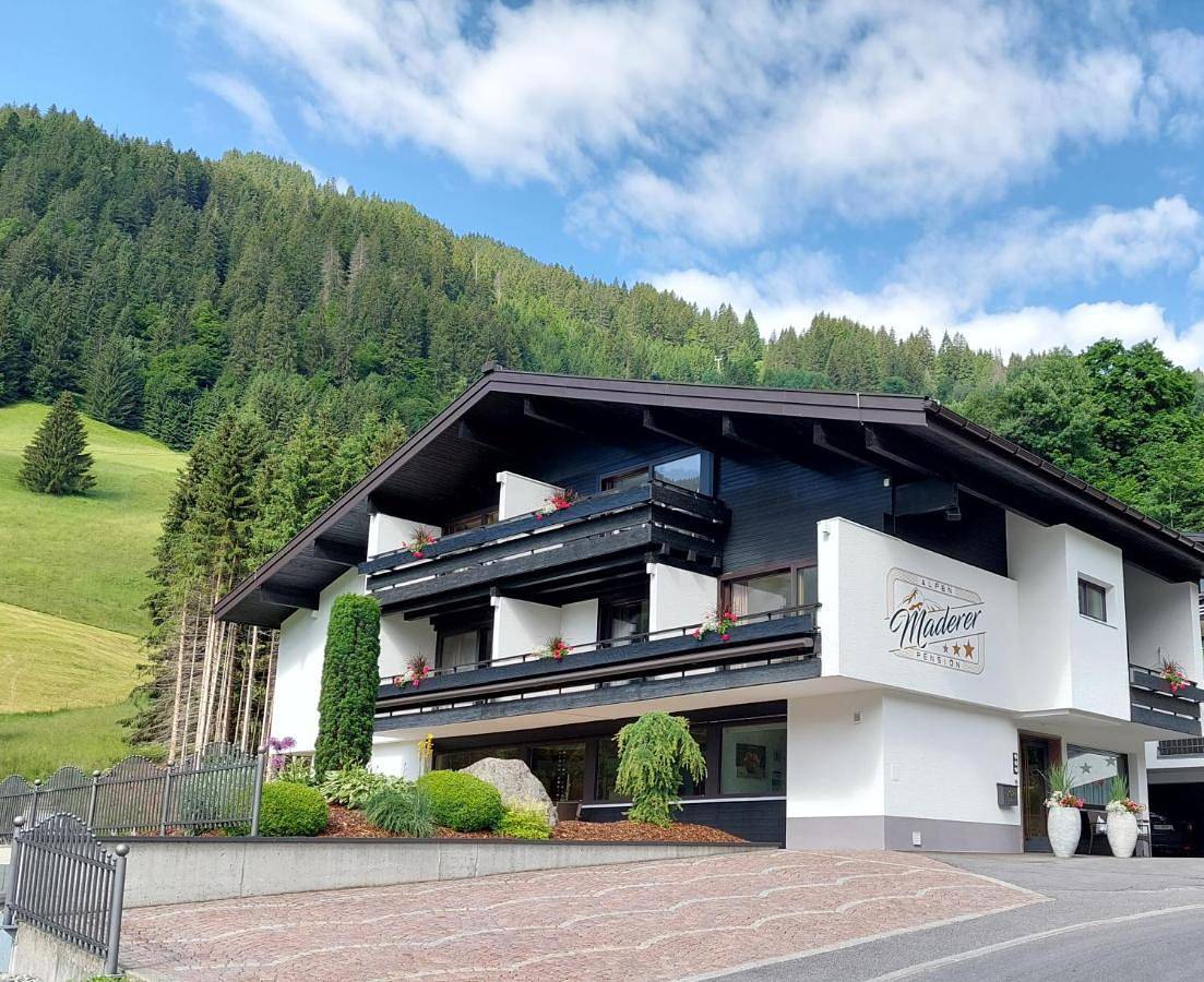 Double Room with Balcony in Gaschurn, Gaschurn und Umgebung