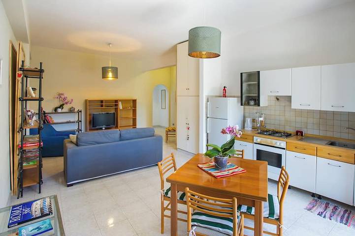 Vacation rental for 3 people in Marino