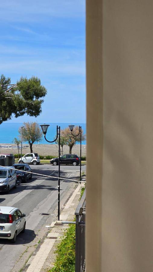 Chambre d’hôte pour 2 personnes, avec balcon et vue à Praia a Mare - 2