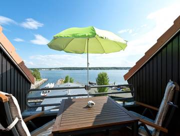 Ferienwohnung für 4 Personen, mit Balkon und Seeblick in Waren (Müritz)