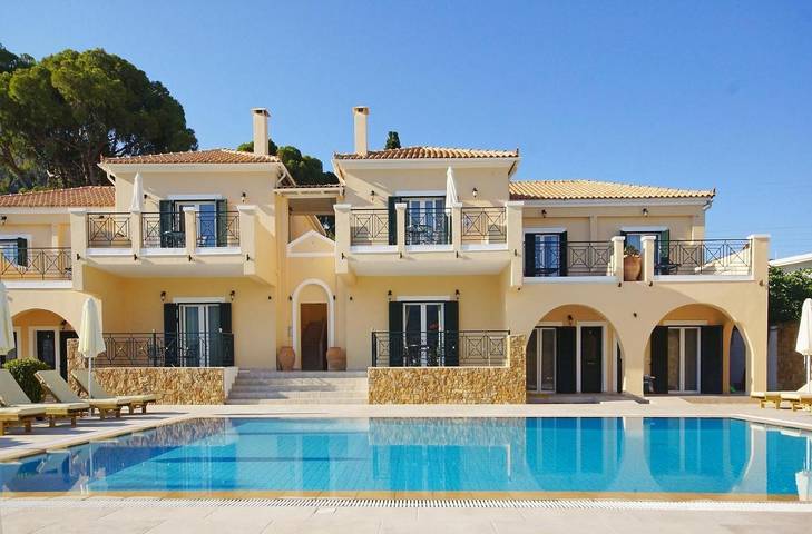 Gîte pour 4 personnes, avec jardin ainsi que piscine et vue dans Poros - 2