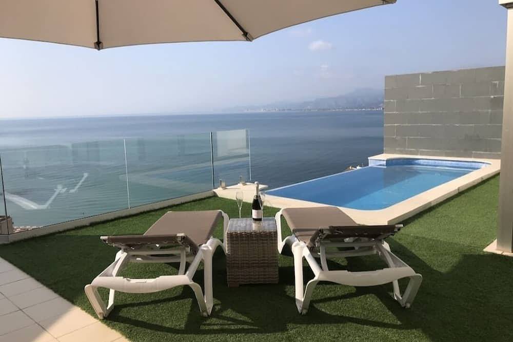 Villa con Vistas Impresionantes in Platja les Oliveres (Cullera), Cullera
