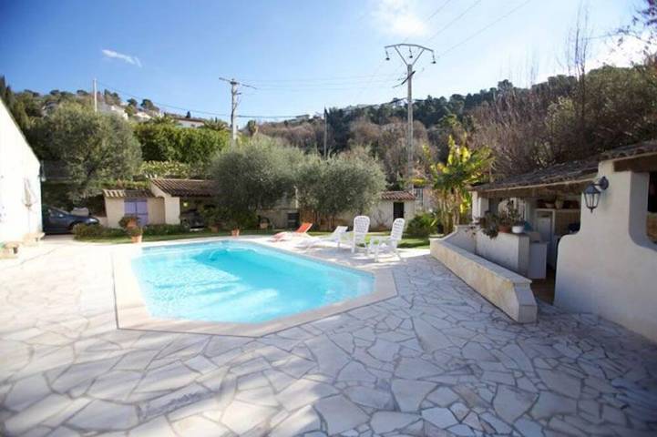 Maison de vacances pour 4 personnes, avec piscine à Colomars