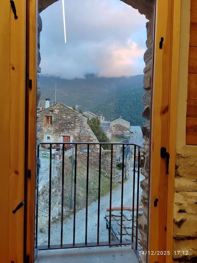 Gîte pour 8 personnes, avec terrasse et vue à Queralbs