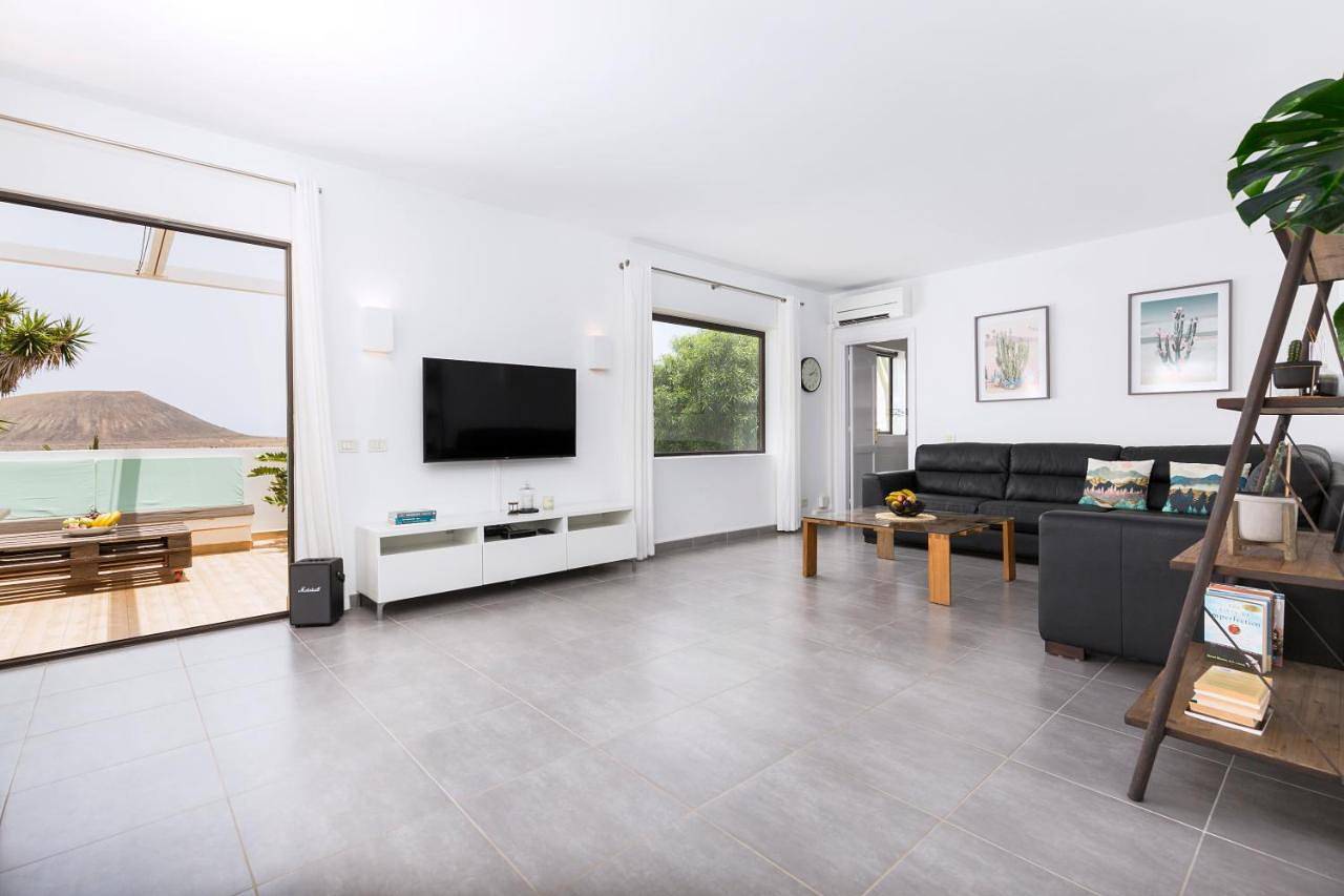 Two-Bedroom Villa in Villaverde, La Oliva