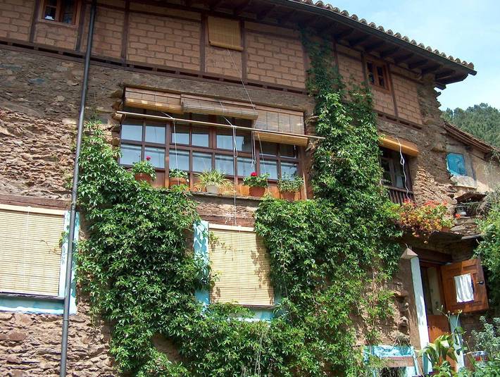 Ganze Wohnung, Komfortable Wohnung in Robledillo de Gata mit Balkon und Aussicht in Robledillo de Gata, Sierra de Gata