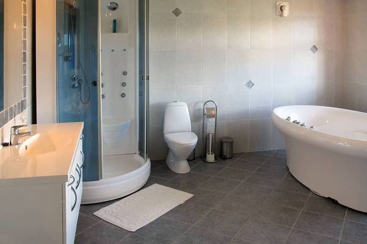 Ferienwohnung für 6 Personen, mit Terrasse und Whirlpool sowie Garten auf Tysnes - 4