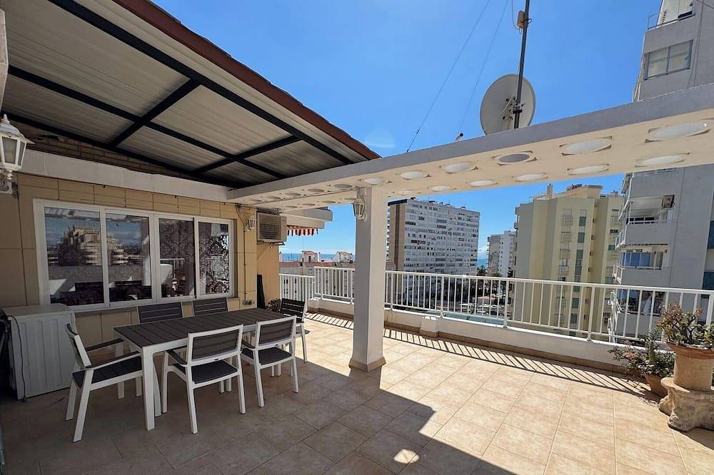 Ganze Wohnung, Penthouse with terrace and sea views in Playa Puebla de Farnals, la Pobla de Farnals