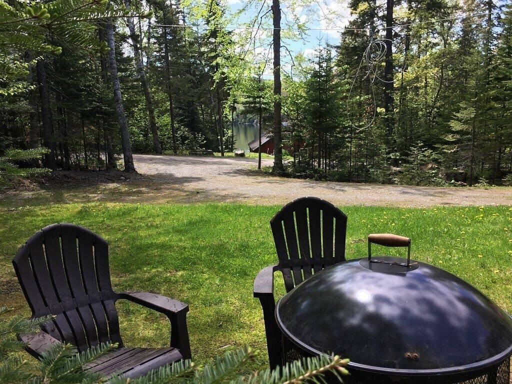 Ruhiges, haustierfreundliches Cottage in der Nähe von Moosehead Lake! in Moosehead Lake