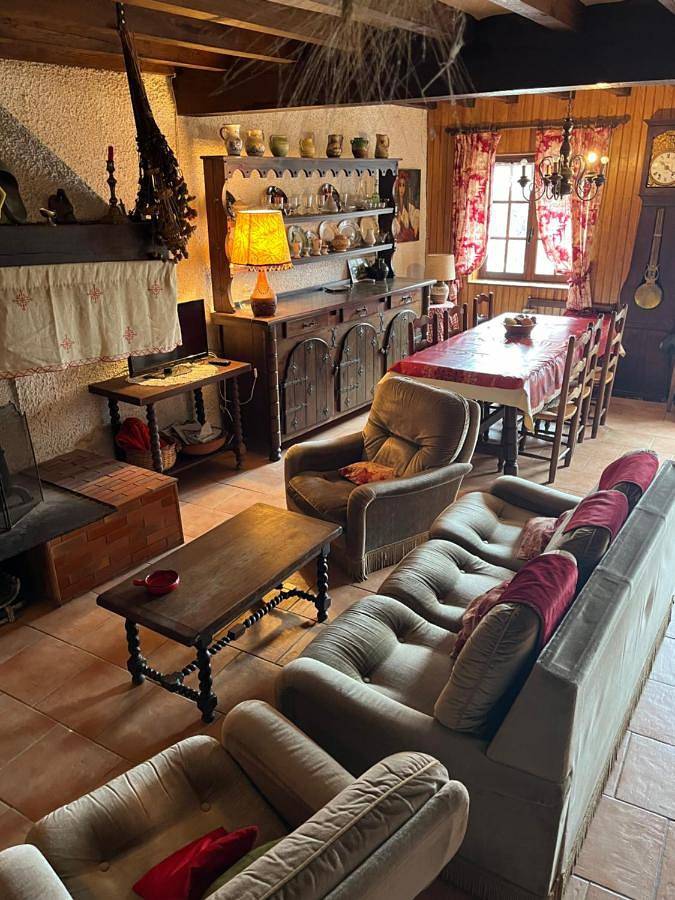 Location de vacances pour 8 personnes, avec vue et jardin à Sorgeat