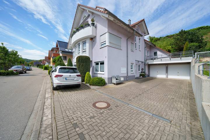 Ganze Wohnung, Ferienwohnung '2' mit Privatterrasse und Wi-Fi in Endingen am Kaiserstuhl, Endingen