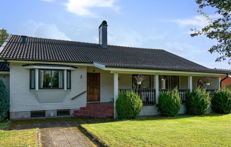 Ferienhaus für 8 Personen, mit Terrasse und Garten in Bolmsö