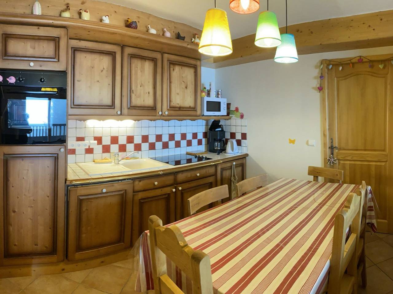 Entire apartment, Apartment 8 pers, south balcony, parking and pool in Villard-sur-Doron, Albertville region
