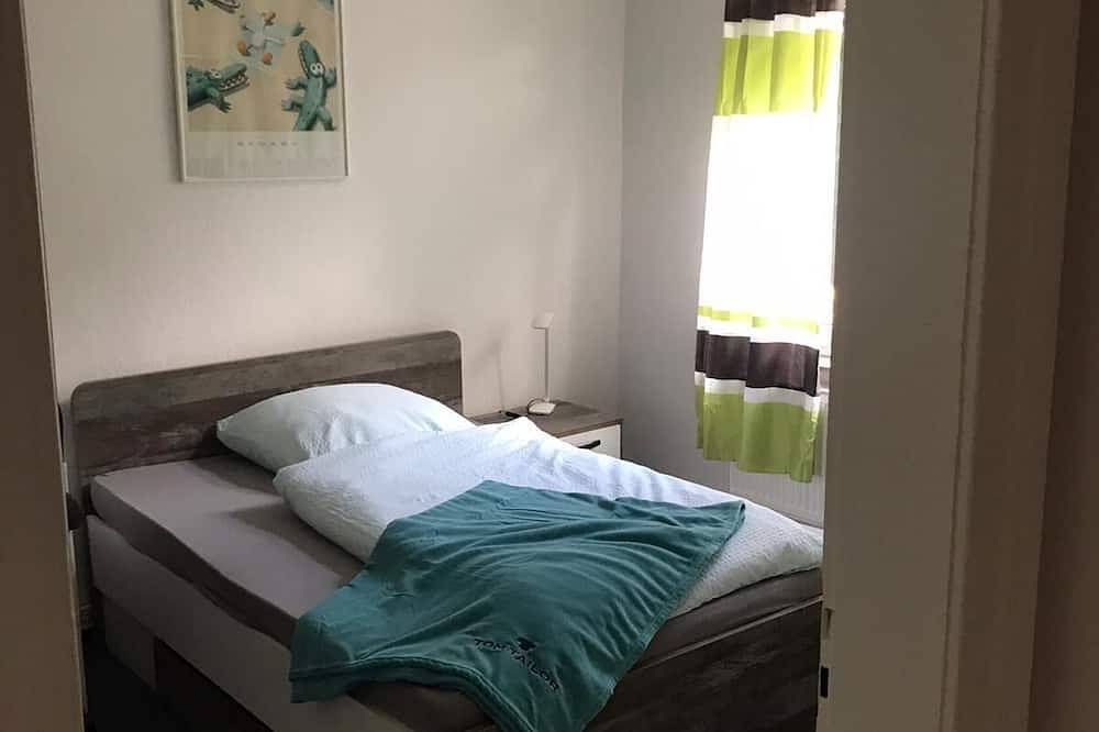 Ganze Wohnung, Ruhige 3 Zi., Küche, Bad. 80 qm, Balkon u. Garten mitten in der Stadt in Peine, Braunschweig und Umgebung