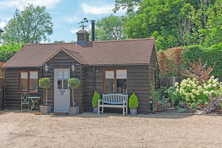 Log cabin for 2 people in Surrey