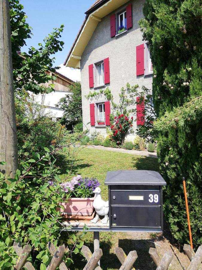 Chambre d’hôte pour 2 personnes, avec terrasse ainsi que jardin et vue dans Cudrefin