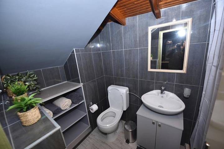 Gîte pour 4 personnes, avec terrasse et vue, adapté aux familles à Arta - 3