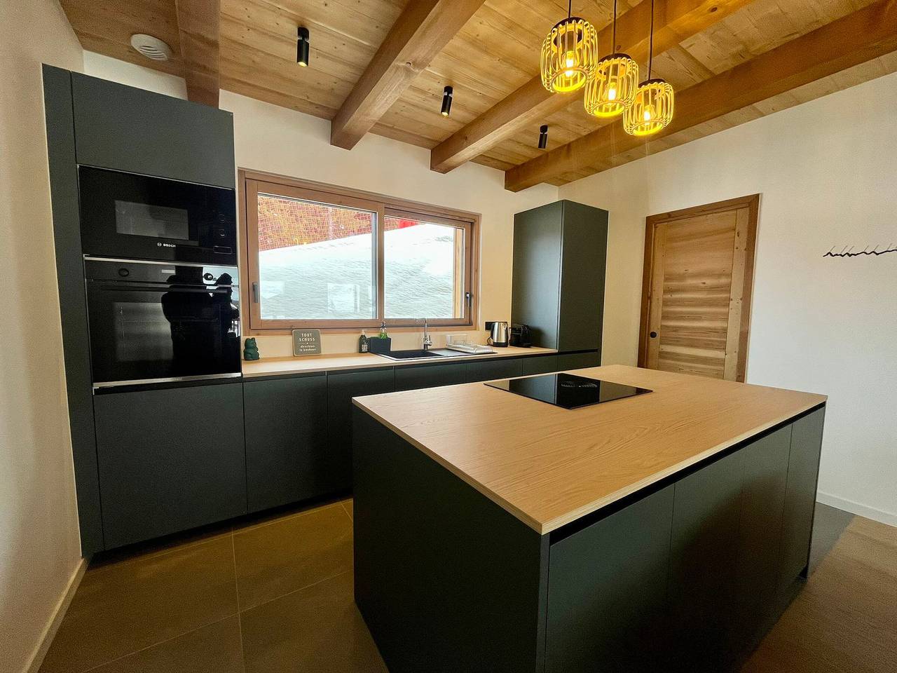 3-Zimmer Chalet an der Piste mit Parkplatz und Wlan in Manigod, Annecy und Umgebung