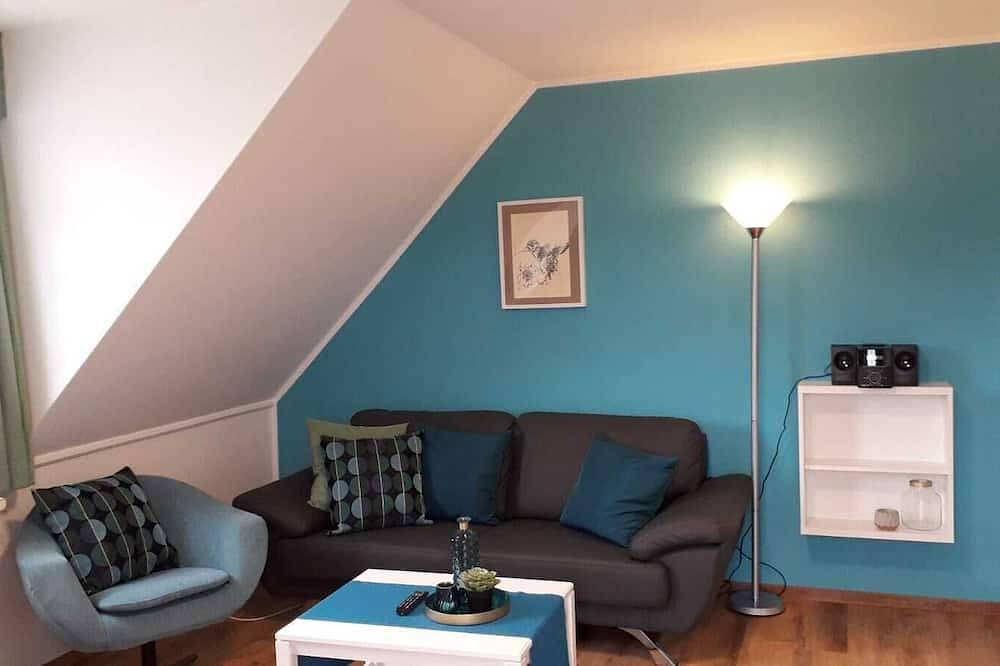 Ganze Wohnung, Gemütliche 70qm Ferienwohnung mit Balkon, Naturholzmöbelausstattung in Bad Steben, Landkreis Hof