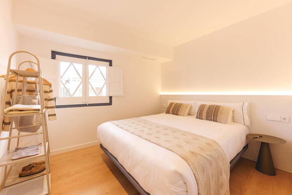 Appartamento intero, Bravissimo St Clara Penthouse 1, with 3-bedrooms, near Plaça de la Independència in Girona, Gironès