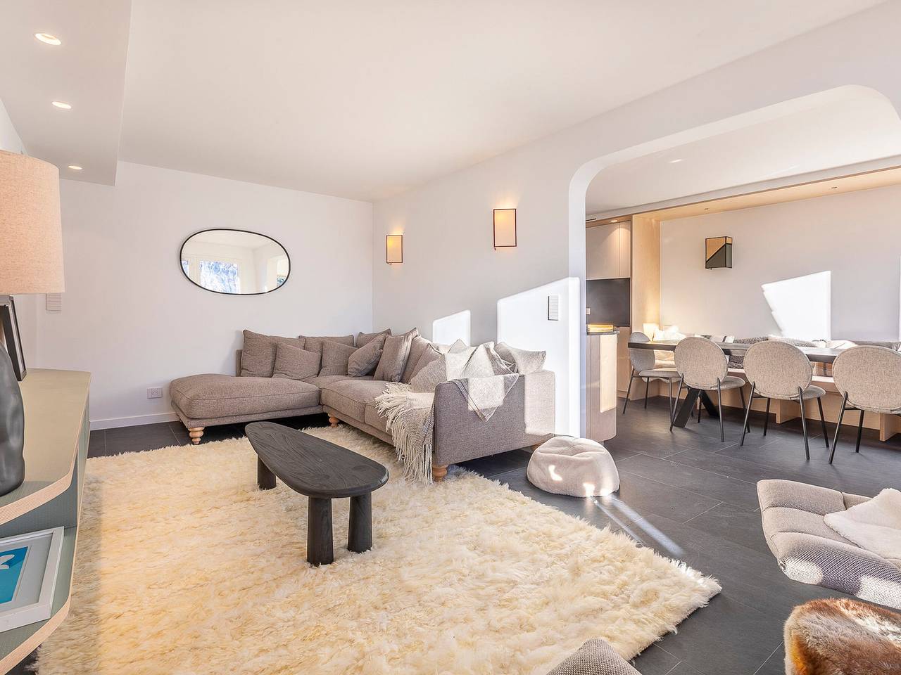 Appartamento intero, Modern Duplex Chalet Apartment for 8 with Ski-in/Ski-out and Stunning Views in Morzine, Les Portes du Soleil