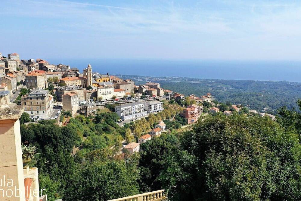 Appartamento intero, Entre mer et Montagne,au Coeur de Cervione,appartement Entièrement Rénové in Cervione, Corte e dintorni