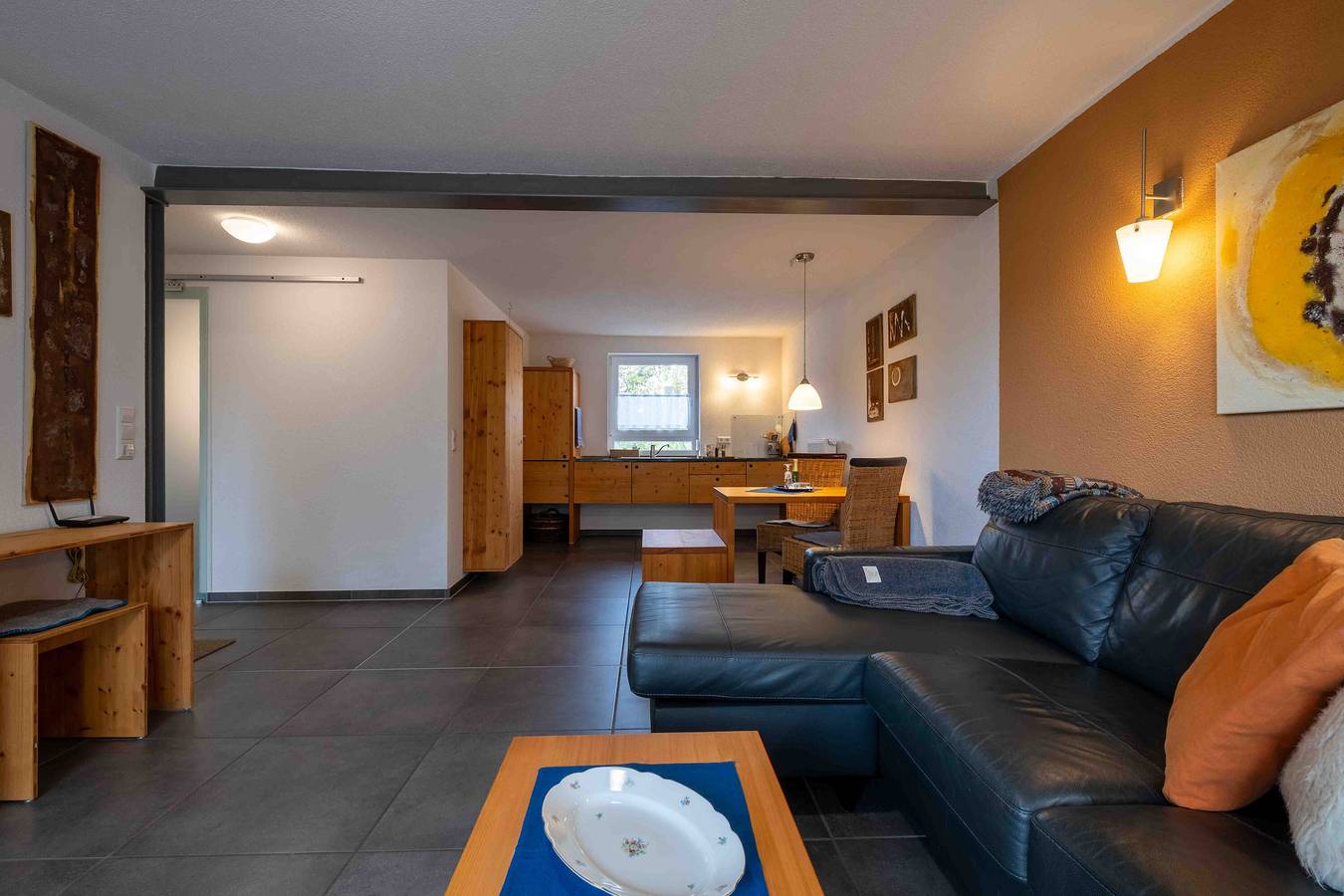 Ganze Wohnung, Ferienwohnung 'Gartenglück' mit Gemeinschaftsterrasse und Wi-Fi in Bad Waldsee, Oberschwaben