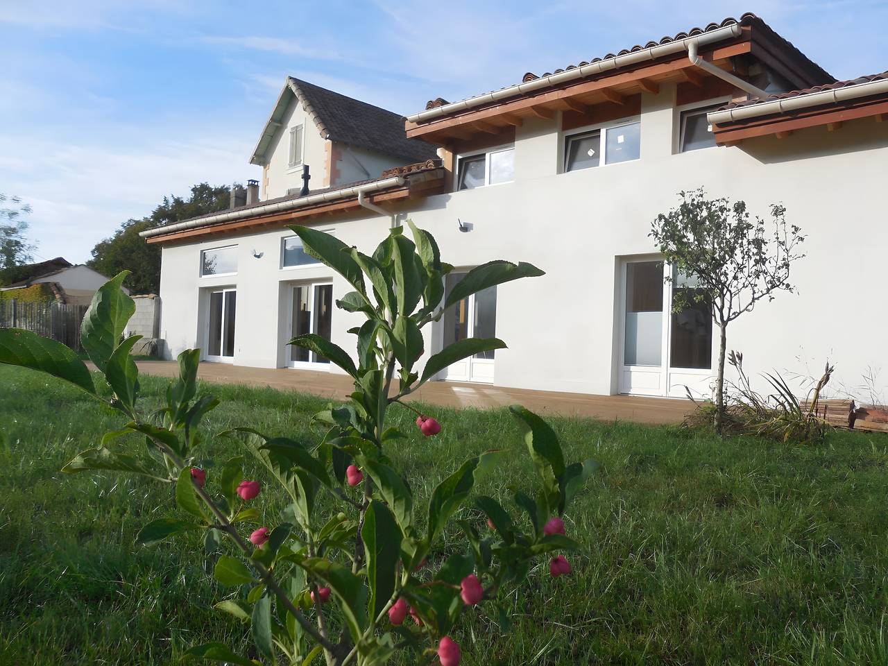 Gîte « El eco-logis del Clos des Tilleuls » con vistas a la montaña, terraza y jardín compartidos in Die, Parc naturel régional du Vercors