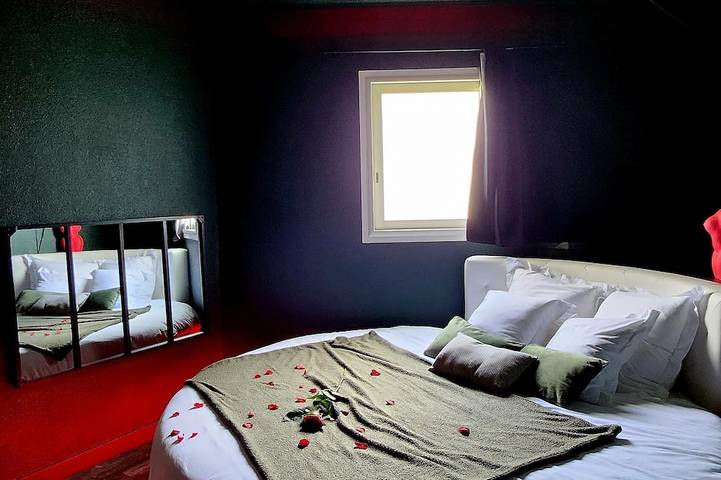 Gîte pour 2 personnes, avec Jacuzzi et Terrasse à Rouffiac-Tolosan