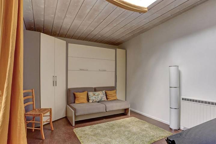 Gîte pour 2 personnes, avec jardin et terrasse à Viroflay