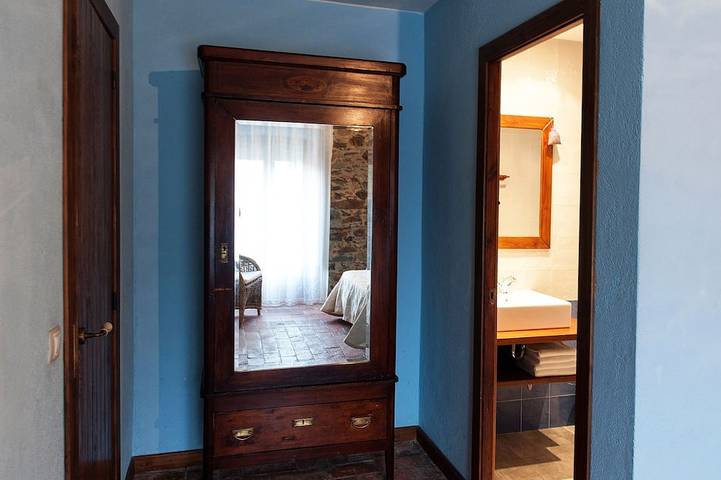 Gîte pour 9 personnes, avec terrasse à Garriguella - 4