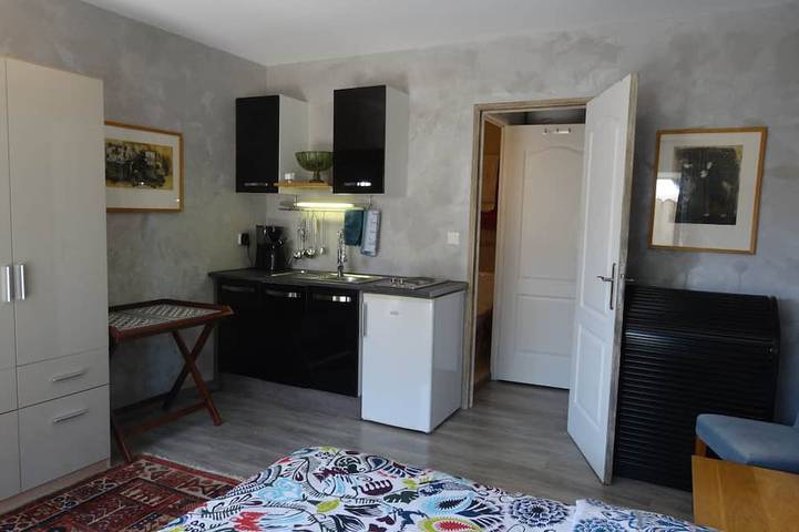 Location de vacances pour 2 personnes, avec terrasse à Saint-Maximin (Nimes) - 4
