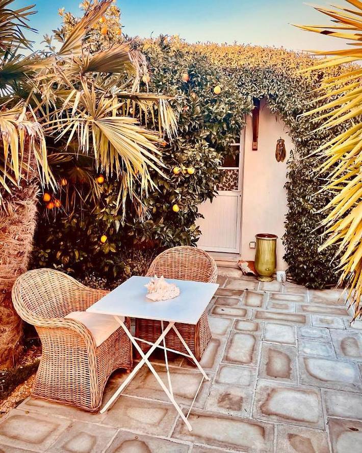 Gîte pour 2 personnes, avec piscine et jacuzzi ainsi que terrasse et jardin à Saint-Laurent-d'Aigouze - 2