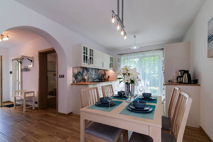 Apartament wakacyjny dla 6 osób, z Taras i Widok w Orłowo