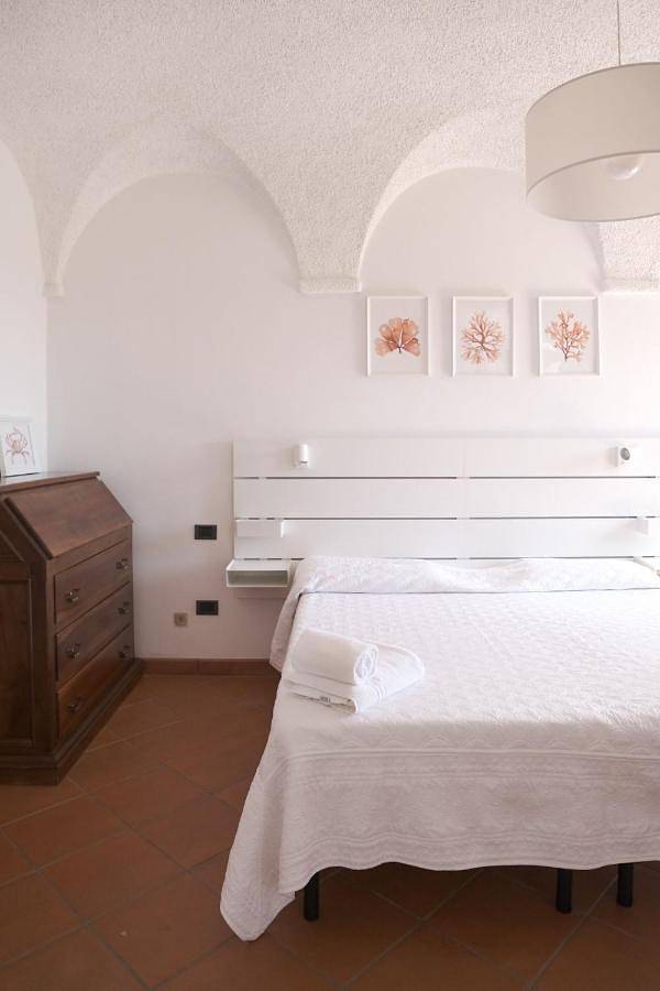 Location de vacances pour 3 personnes, avec vue ainsi que jardin et terrasse, animaux acceptés dans Portovenere - 3