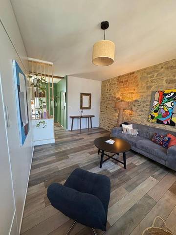 Gîte pour 2 personnes, avec terrasse et vue dans Marche Sur La Place Des Lices Vannes