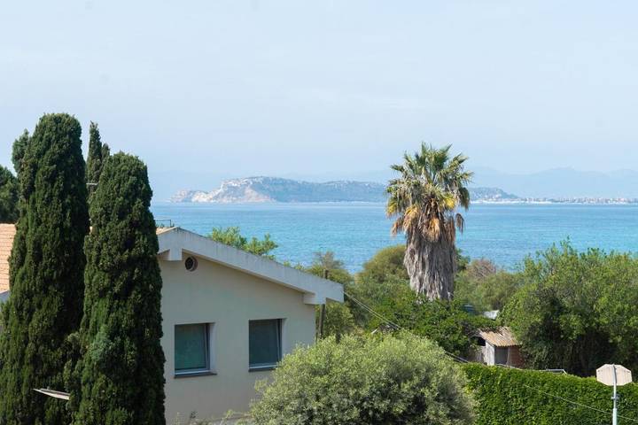 Casa sulla spiaggia per 2 persone, con Balcone e Terrazza nonché Giardino e Panorama in Sardegna