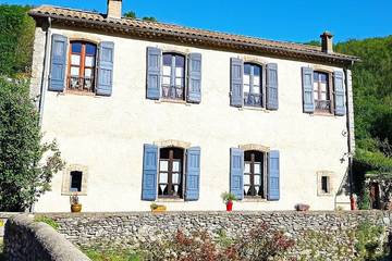 Agriturismo pour 9 personnes, avec jardin et piscine à Sumène
