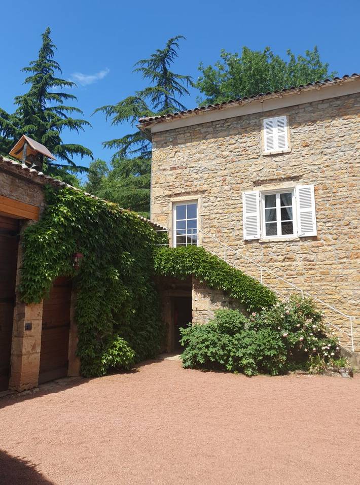 Chambre d’hôte pour 2 personnes, avec piscine et jardin dans Beaujolais - 4