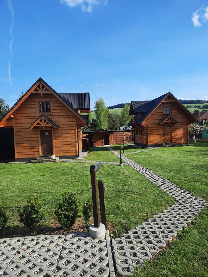 Kanadyjka domki drewniane in Niedzica, Karpaty (Polska)