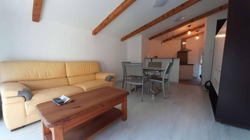 Gîte pour 4 personnes, avec vue et balcon, adapté aux familles à Rigaud - 2