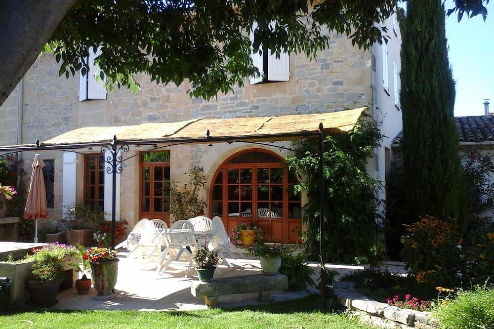 Maison 4 chambres  piscine  mer à 35' in Marguerittes, Région de Nîmes