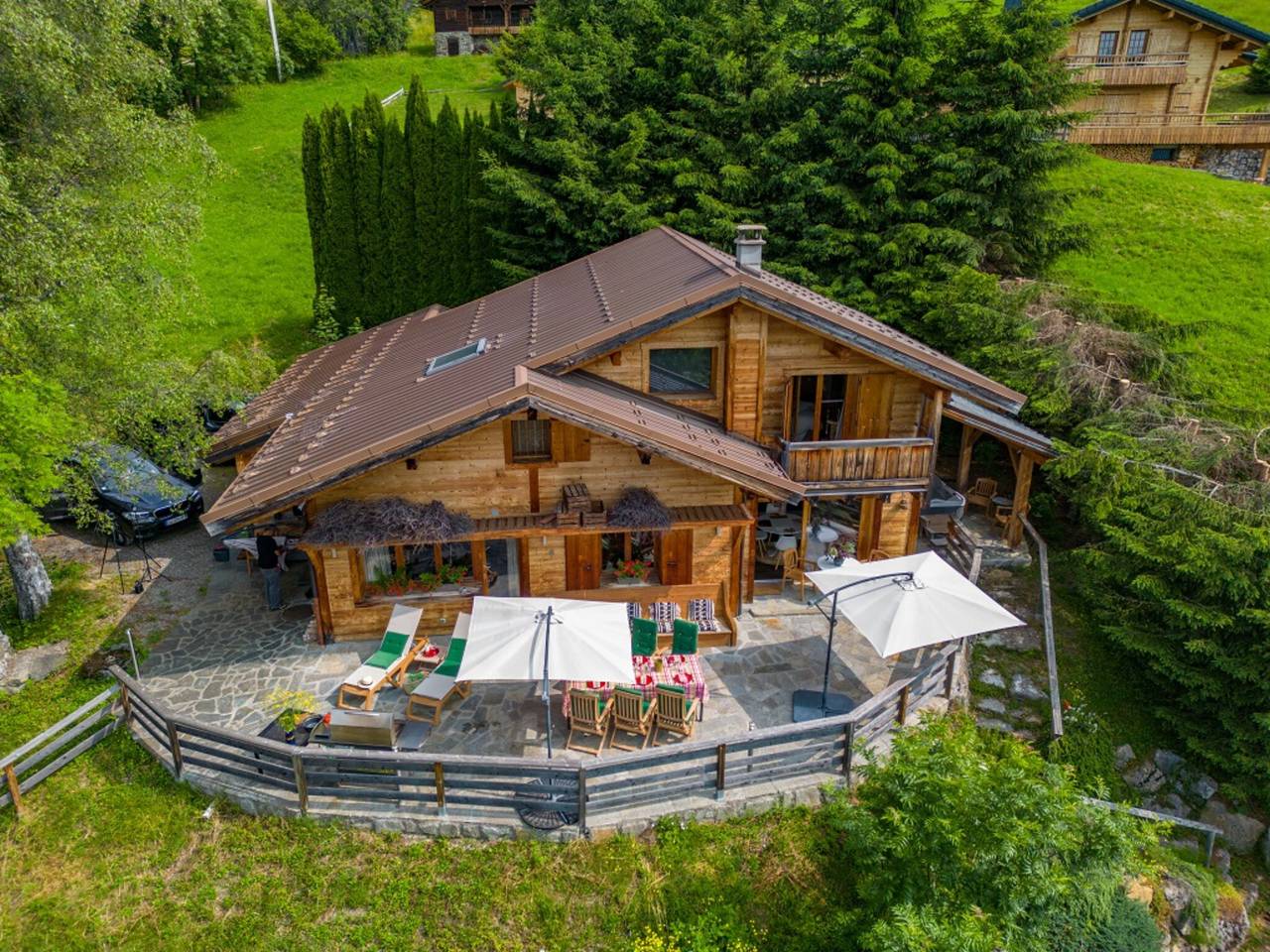 Chalet Bachal – Alpine Views in Manigod, Private Jacuzzi and Shared Pool in Manigod, Annecy region