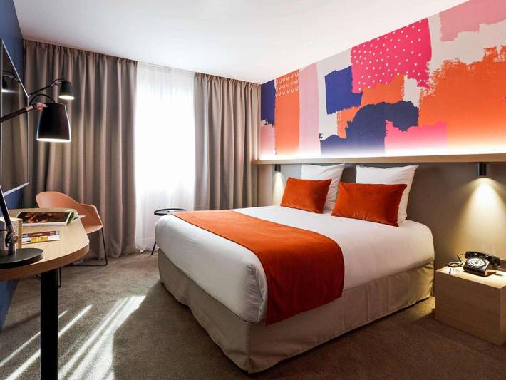 Hôtel pour 2 personnes, avec vue ainsi que jardin et sauna, animaux acceptés à Charbonnières-les-Bains - 3